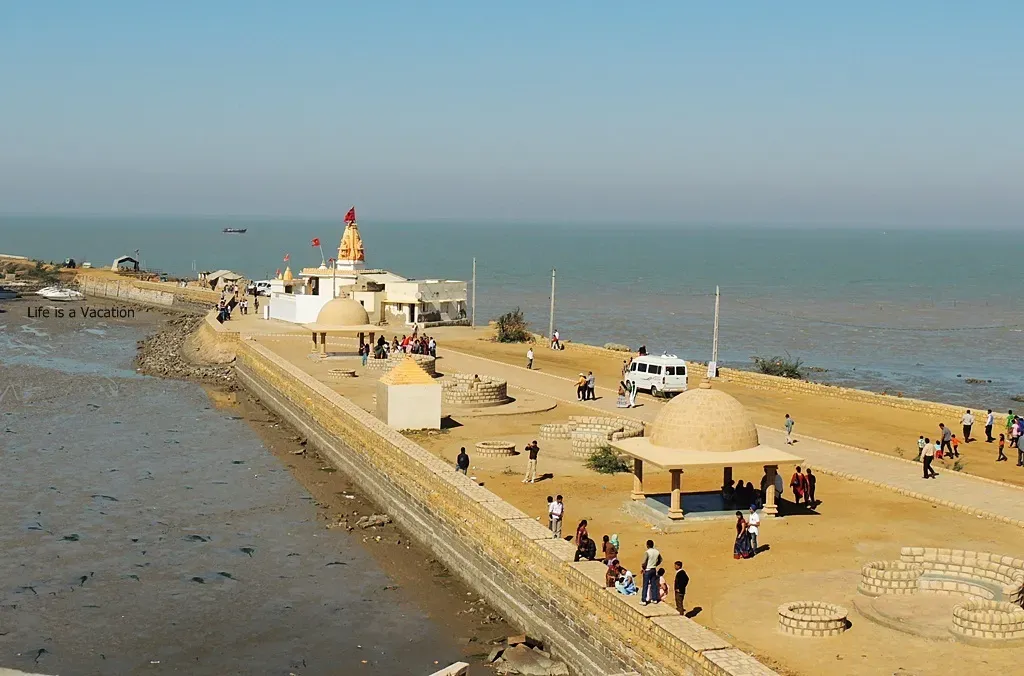 Narayan Sarovar & Koteshwar Temple: Kutch Pilgrimage Guide
